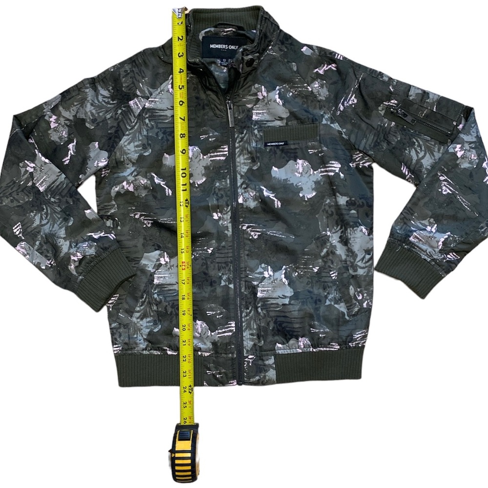 Members Only Boyfriend Jacket Floral Green Camo Satin Finish Size 12 (women’s L)